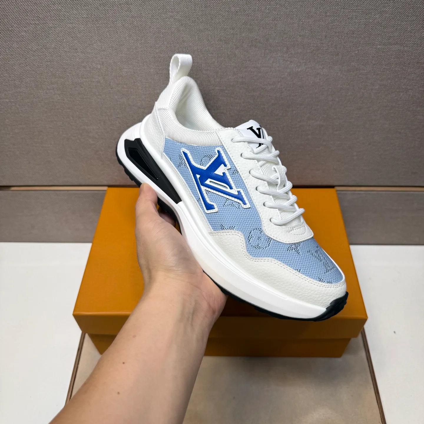 Men's men's shoes 💰pp462【LV～】men's casual shoes 2025z cabinet sales simultaneously 🔶Size: 38-44 #️⃣ 🔷3 colors🔜The upper is made of multi-material splicing➕Mesh lining, comfortable and breathable, sole: original comfortable and wear-resistant outsole, ⚠️real thing📱photographed🎬real thing is better📢📢📢